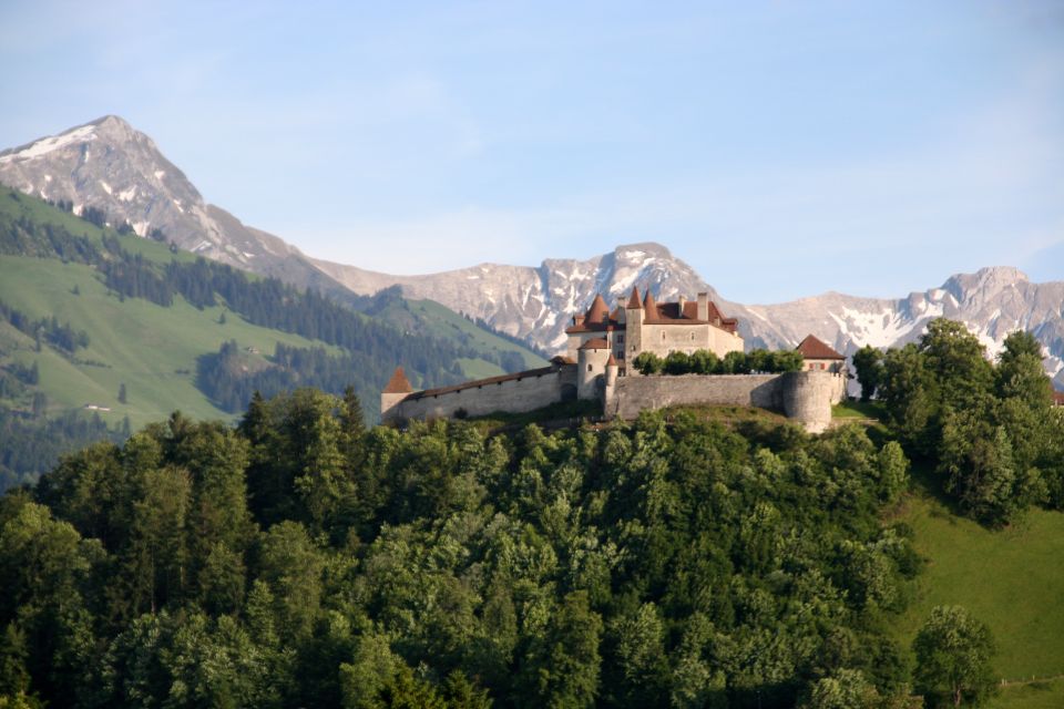 Gruyères, Cheese and Chocolate: Private Guided Tour - Explore Gruyères Medieval Village