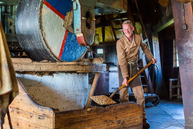 Guided Day Trip - Volendam, Zaanse Schans, Marken & Edam - Edam Cheese Tasting and Demonstration