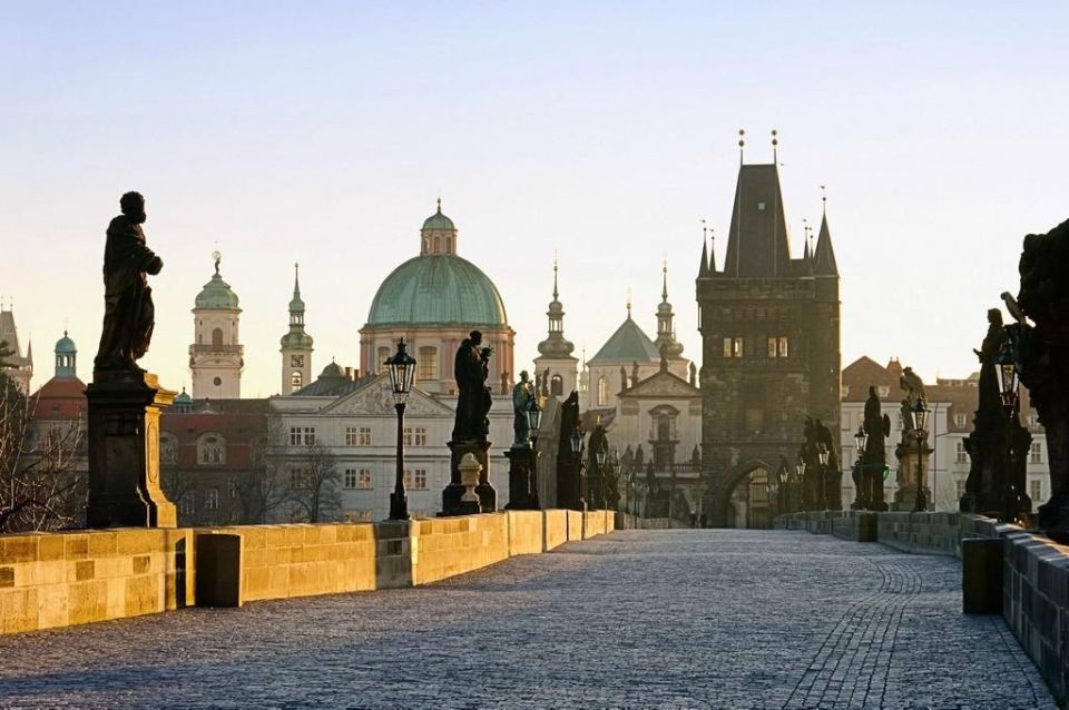 Guided Prague Tour by Bus,Foot,Boat With Snack and Museum - Included Services