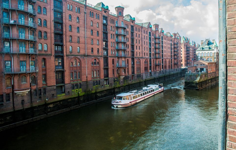 Hamburg: 2-Hour Harbor Cruise - Accessibility