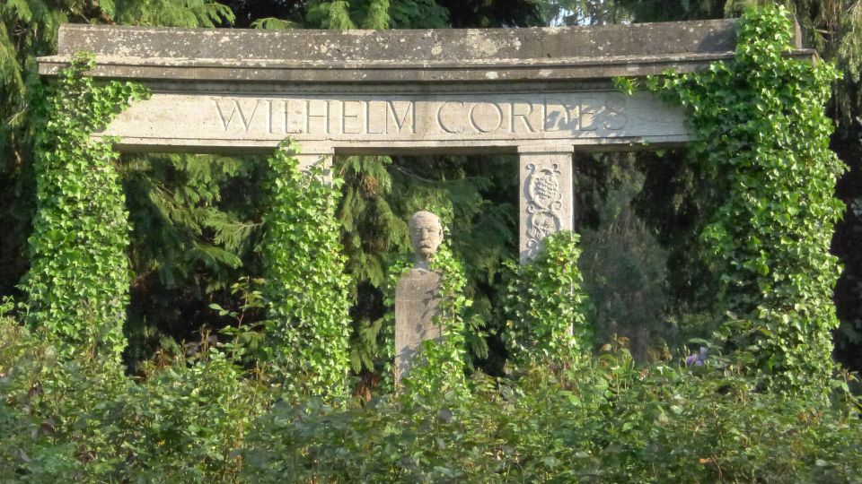 Hamburg: Ohlsdorf Cemetery Self-guided Angel Walk - Important Information