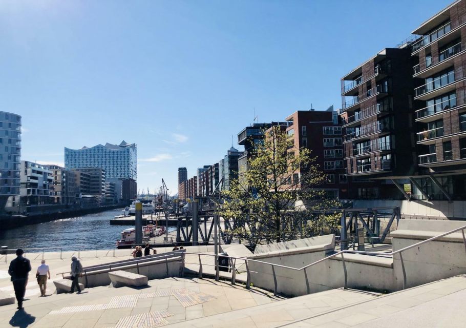 Hamburg: Private Tour UNESCO Speicherstadt and HafenCity - Discovering the HafenCity Waterfront