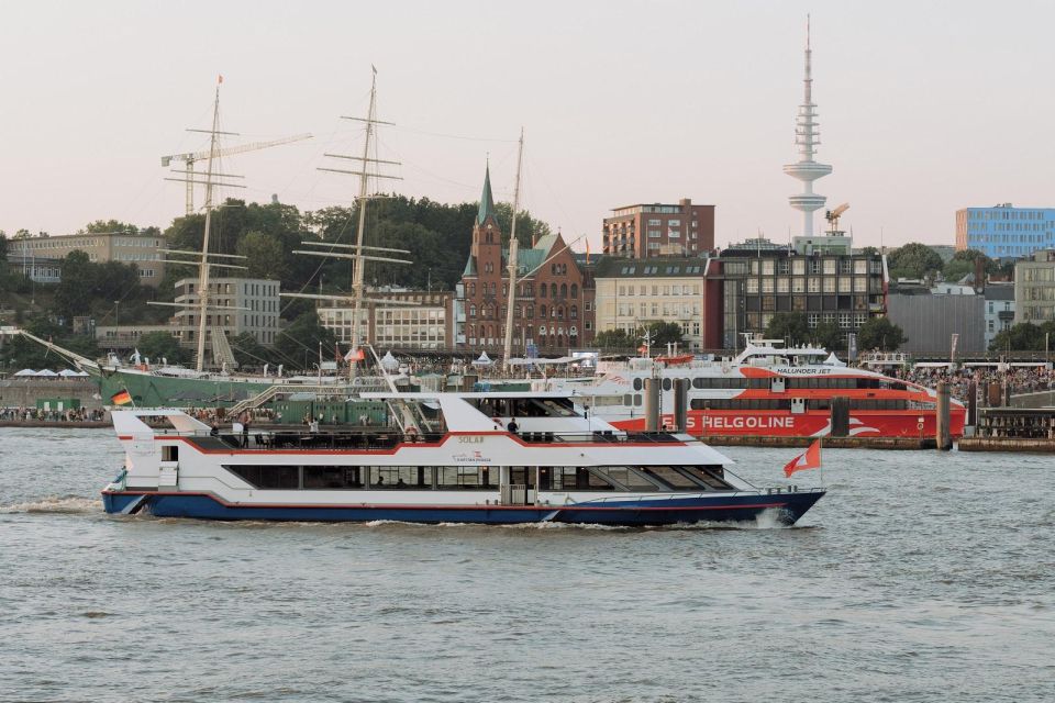 Hamburgs Highlights: Harbor Cruise & Reeperbahn Walking Tour - Included Drinks and Shots