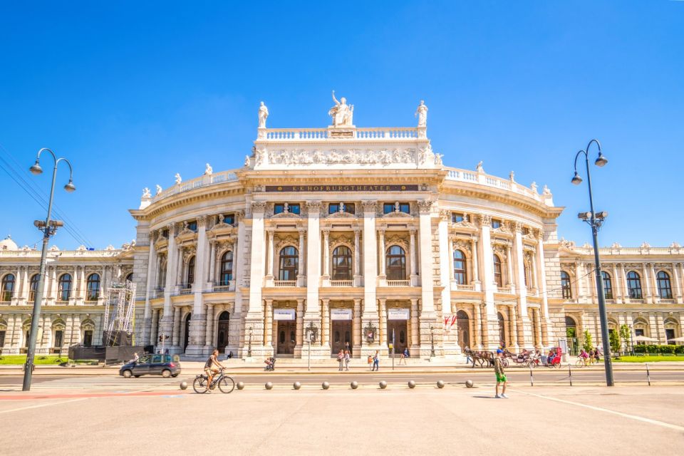 Highlights of Vienna: Private Bike Tour With Licensed Guide - Visiting Historic Landmarks