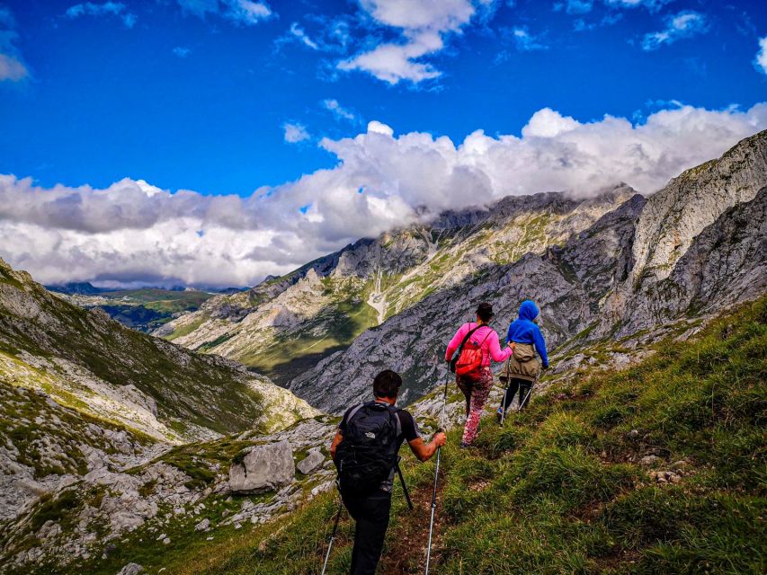 Hiking in Picos De Europa: Moñetas Lake Guided Hiking Tour - What to Expect on the Trail