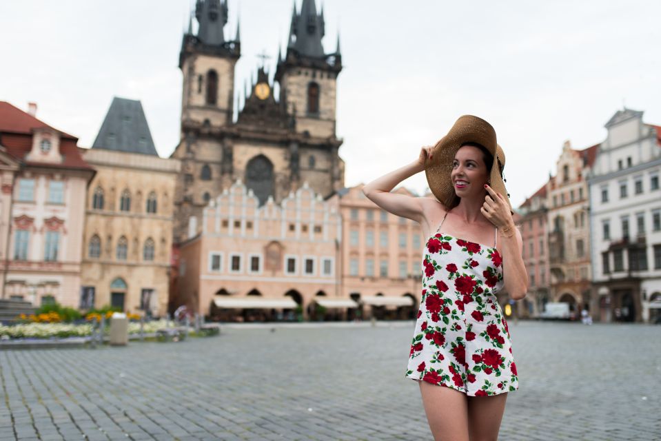 Icons of Prague: Professional Photoshoot - Meeting Point and Photographer