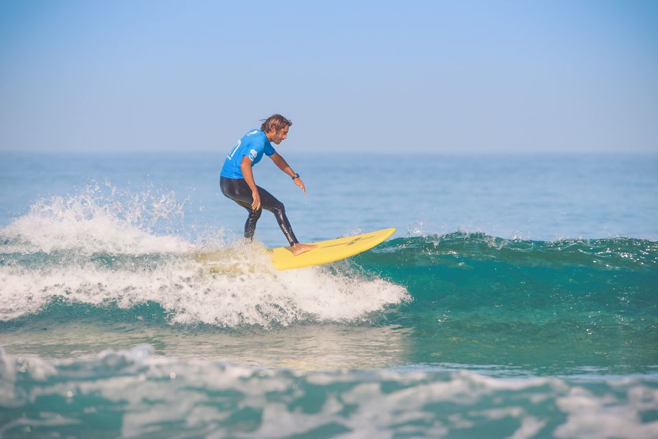 Intermediate & Advenced Surf Course in Fuerteventuras South - Equipment and Amenities