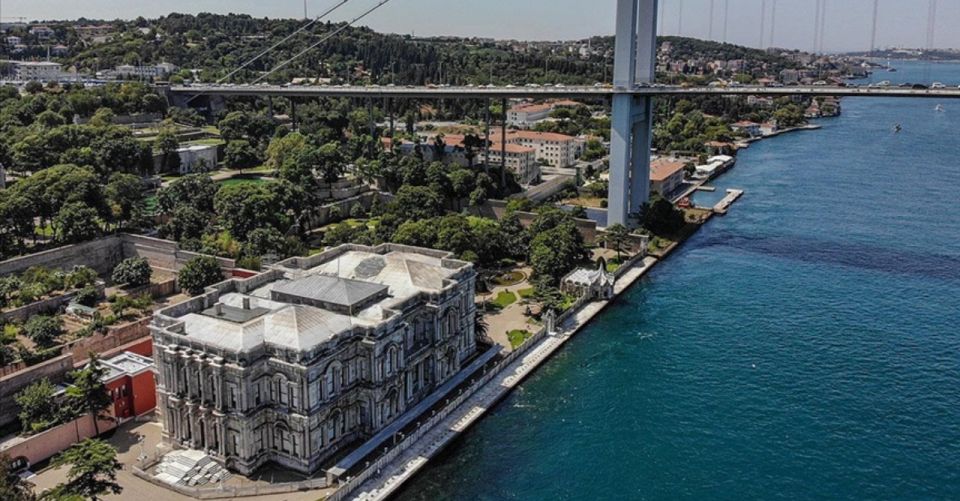 Istanbul: Europe and Asia Tour By Bus And Bosphorus Cruise - Mosque and Palace