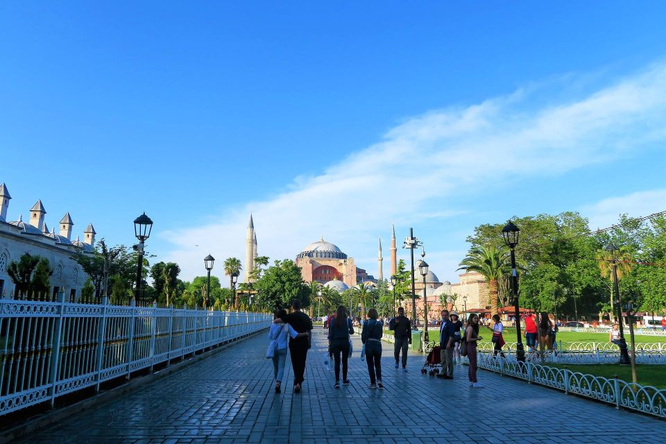 Istanbul: Old City Tour Full Day With Lunch - Taking in Culture and History