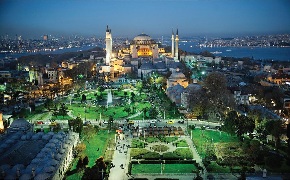 Istanbul: Old Town Highlights Tour & Bosphorus Cruise - Discovering the Grand Bazaar