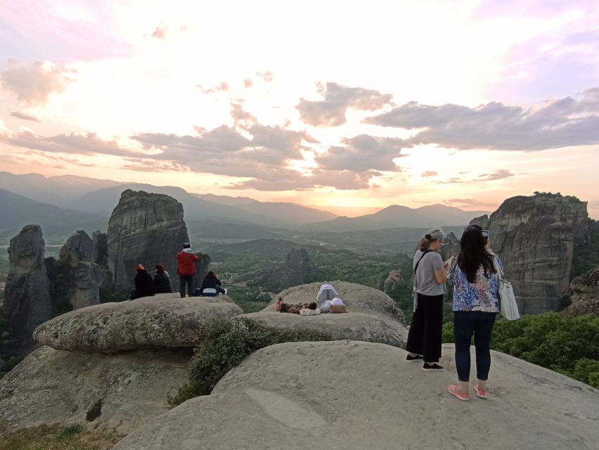 Kalabaka: Meteora Monasteries Private Tour With Photo Stops - Reservation and Payment Options