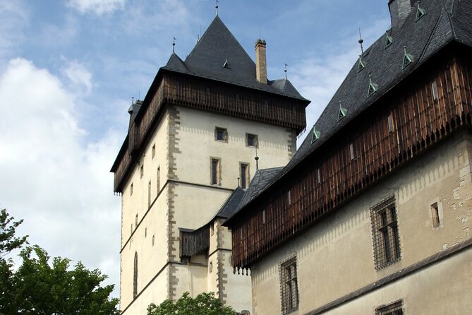 Karlstejn Castle in Vintage Convertible Car - Accessibility and Accommodations