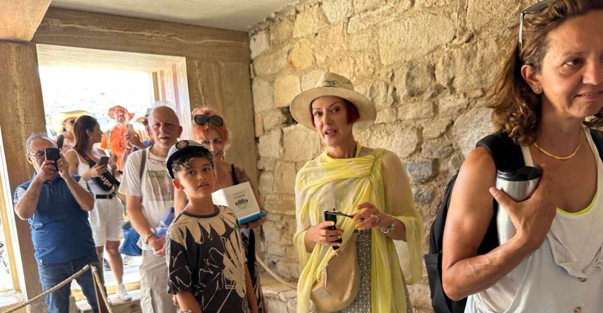 Knossos Palace: Family-friendly Mythology Tour - Meeting Point and Accessibility