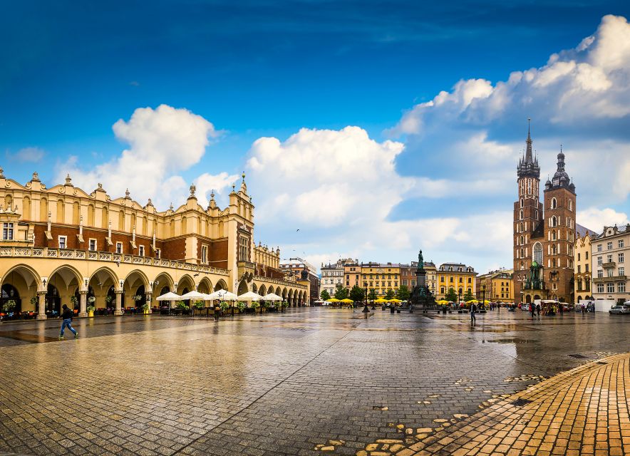 Krakow: Guided Sightseeing E-Scooter Tour With Food Tasting - Frequently Asked Questions