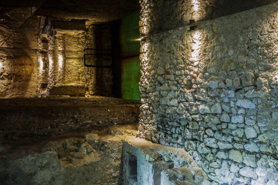 Krakow: Skip-the-Line Rynek Underground Museum Guided Tour - Reconstructions of Burials