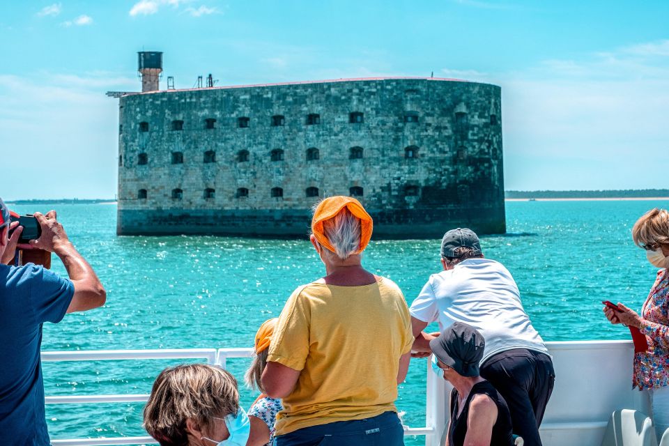 La Rochelle: Boat Trip to Fort Boyard (2h00) - Crew for Questions