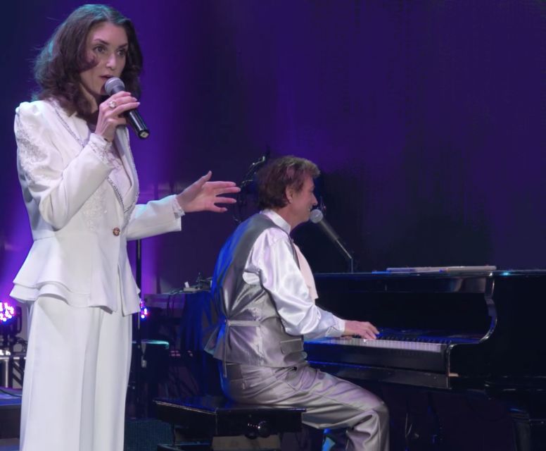 Las Vegas: Carpenters Legacy Show at Planet Hollywood Resort - Live Performance Elements