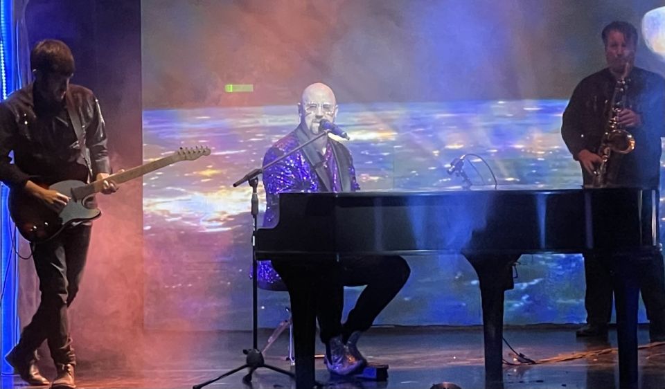 Las Vegas: Piano Man by Kyle Martin Live Show Tickets - Meeting Point