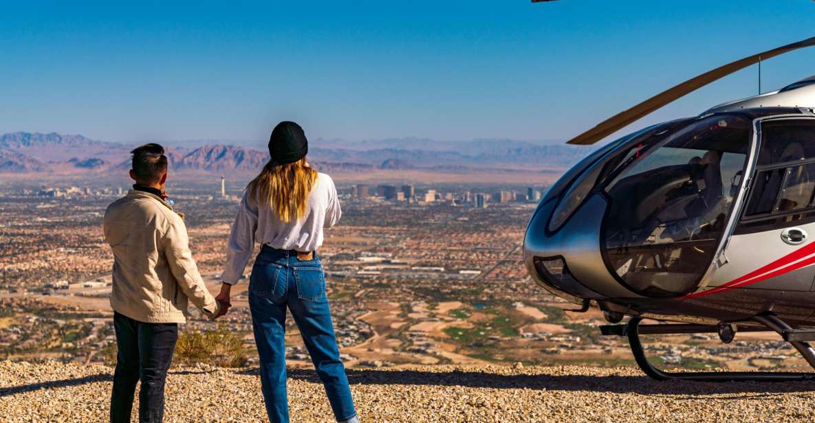 Las Vegas: Red Rock Canyon Helicopter Landing Tour - Champagne at Private Vista