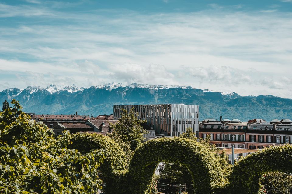 Lausanne: Capture the Most Photogenic Spots With a Local - Cultural Insights and Stories