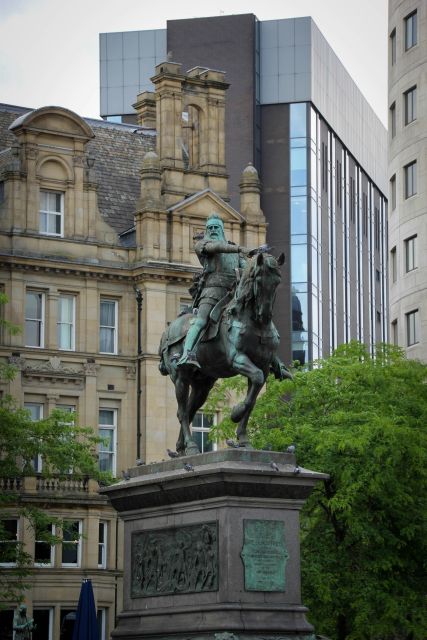 Leeds: Medieval Origins Interactive Walking Treasure Hunt - Features