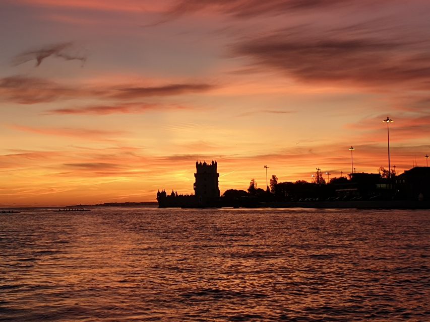 Lisbon 2-Hour Sailing Tour With Champagne - Inclusions