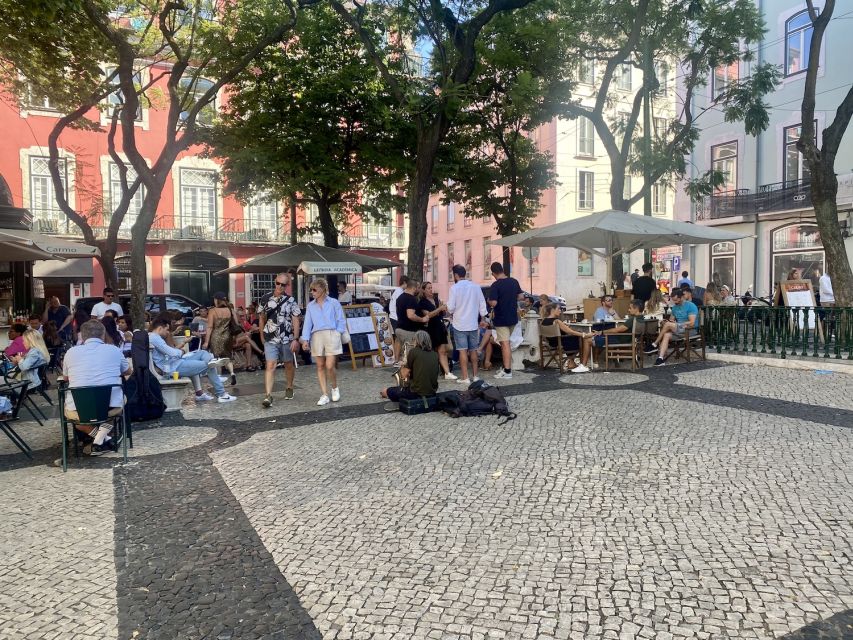 Lisbon: Baixa and Chiado Districts Self-Guided Walking Tour - User Instructions and Requirements