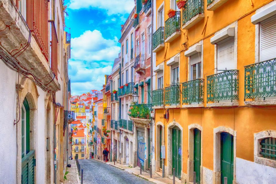 Lisbon Highlights Self Guided Scavenger Hunt & Walking Tour - Scavenger Hunt Experience