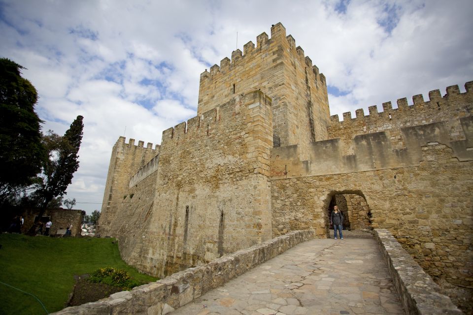 Lisbon Old City a Self-Guided Audio Tour in English - Self-Guided Itinerary