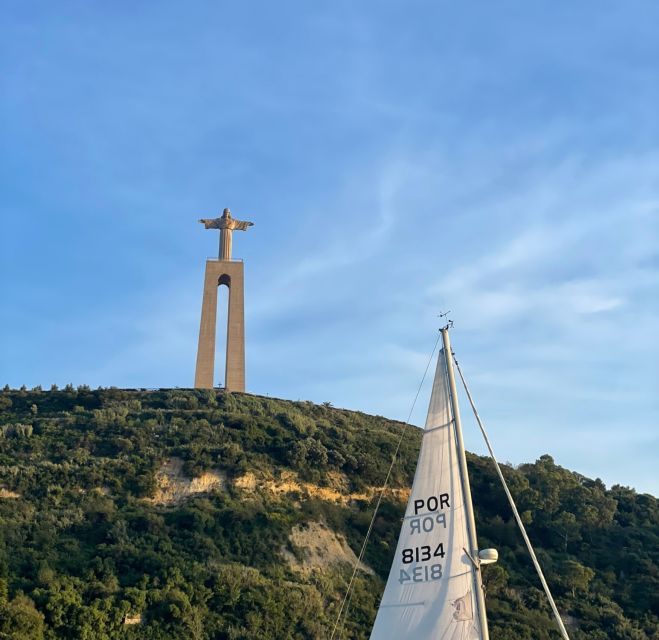 Lisbon: Private Catamaran Tour Along the Tagus River - Booking and Cancellation Policy