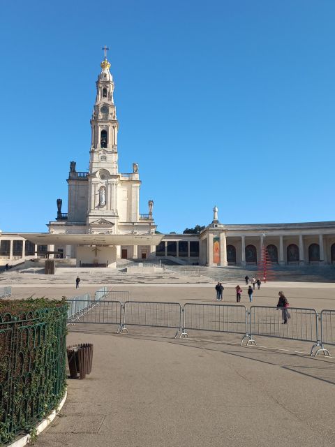 Lisbon: Private Transfer to Fatima - Preparing for the Experience