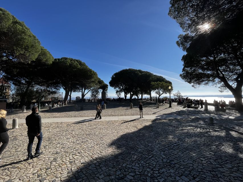 Lisbon: Saint Georges Castle Guided Tour With Entry Ticket - Important Information