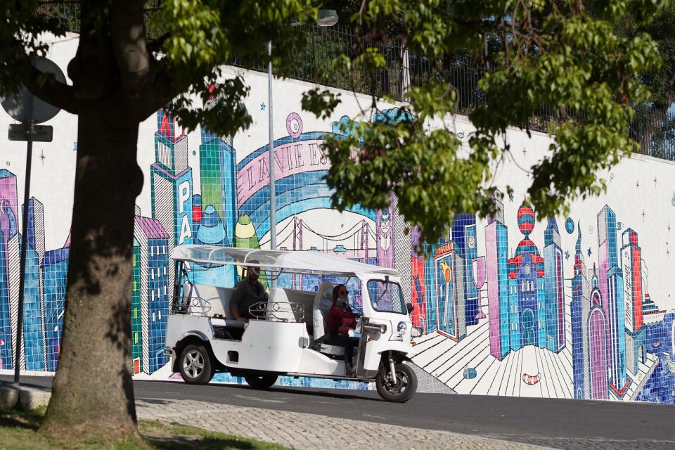 Lisbon: Street Art TukTuk Tour - Eco-Friendly Transportation in Tuk Tuks