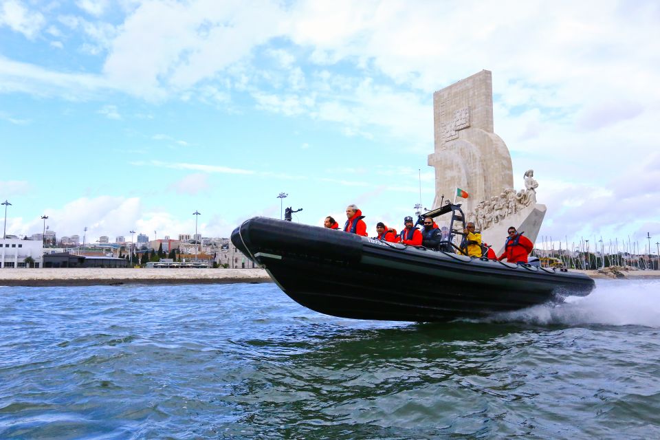 Lisbon: Sunset Speedboat Tour With Complimentary Drink - Scenic Views