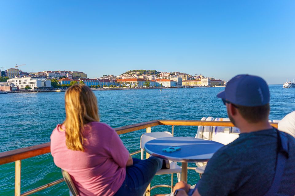 Lisbon: Tagus River Boat Tour With One Drink Included - Customer Experience and Reviews