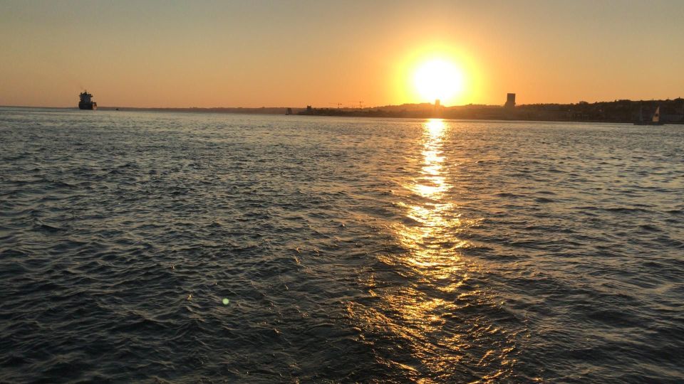 Lisbon: Tagus River Sunset Cruise - Inclusions and Exclusions