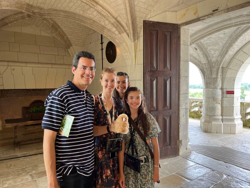 Loire Castles Day Trip & Wine Tasting - Touring the Ladies Château of Chenonceau