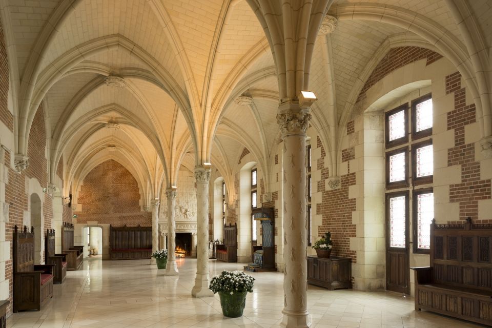 Loire Valley: Château Royal D'amboise Entrance Ticket - Explore Chapels Leonardo Da Vinci Tomb