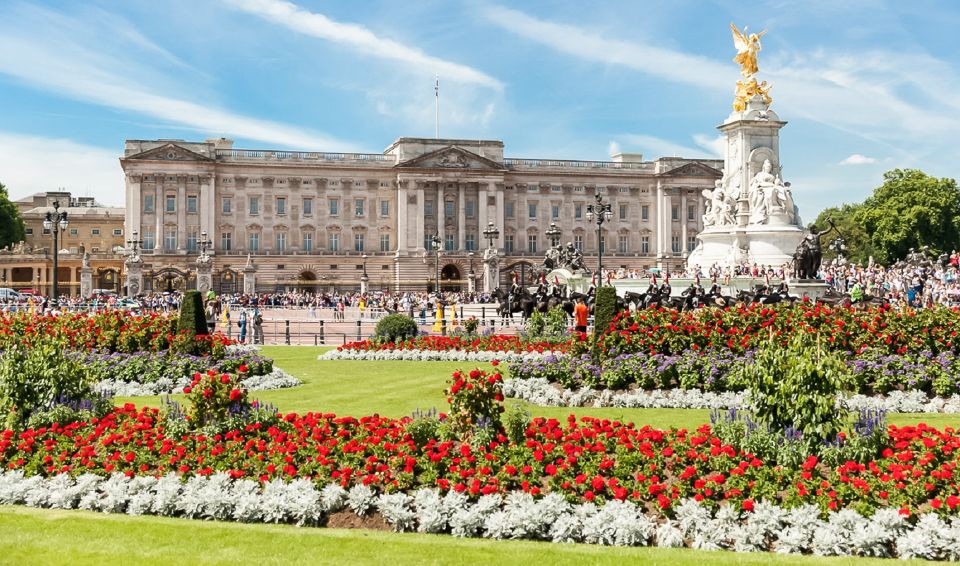 London: Buckingham Palace Entry & Changing of the Guard Tour - Meeting Point and Logistics