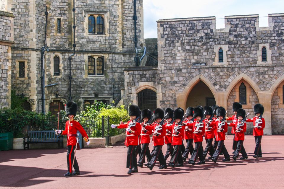 London: Changing of the Guard & Central London Food Tour - Meeting Points