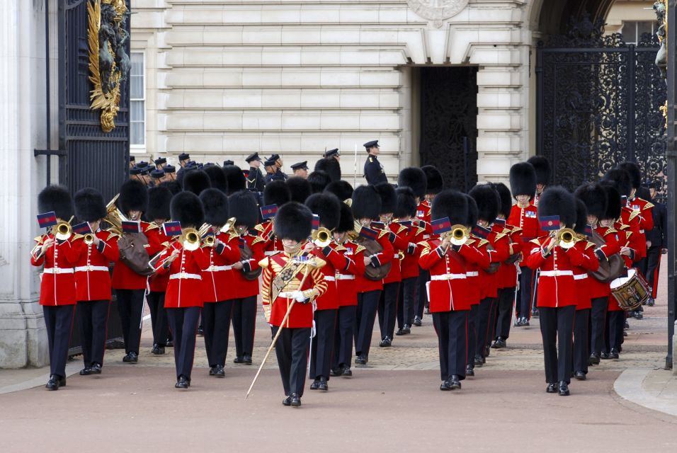 London: Changing of the Guards Ceremony Guided Walking Tour - Westminster Abbey Access