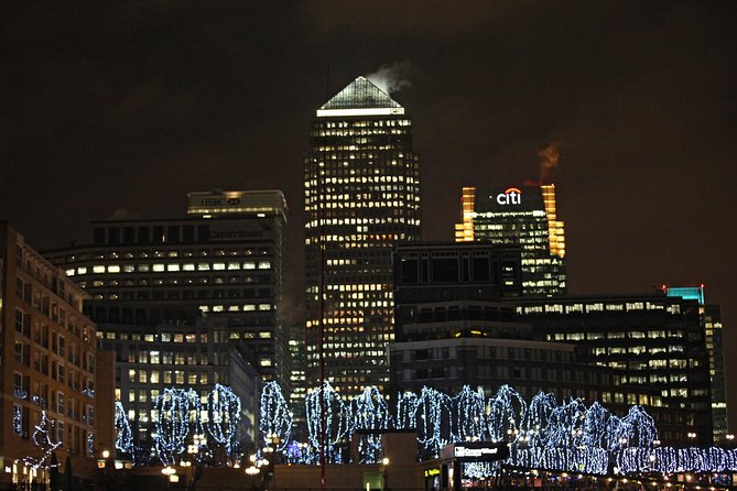 London Dinner Cruise on the Thames River - Inclusions and Amenities