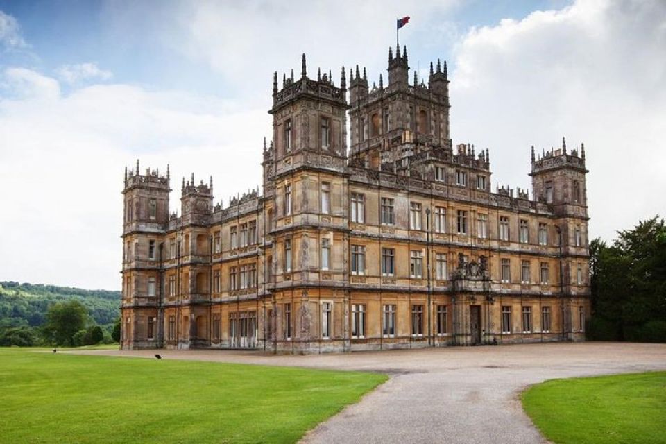 London: Private Round Trip Transfer To Highclere Castle - Additional Transfer Fees