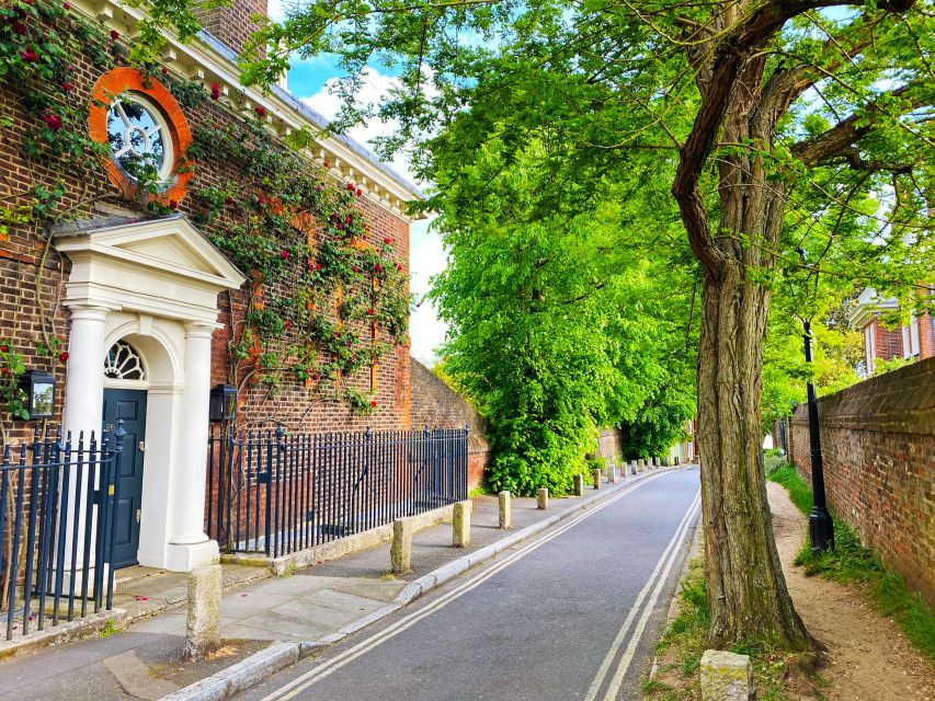 London: Secrets of Hampstead a Self-Guided City Game - What to Bring and Prepare For