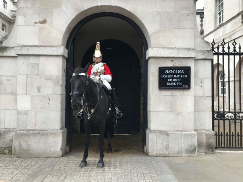 London: Tower and Westminster Tour With River Cruise - Tower of London Highlights