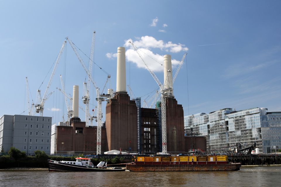 London: Westminster to Kew River Thames Cruise - Fully Licensed Bar