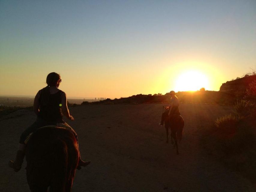 Los Angeles: 2-Hour Hollywood Trail Horseback Riding Tour - Tour Start and Location