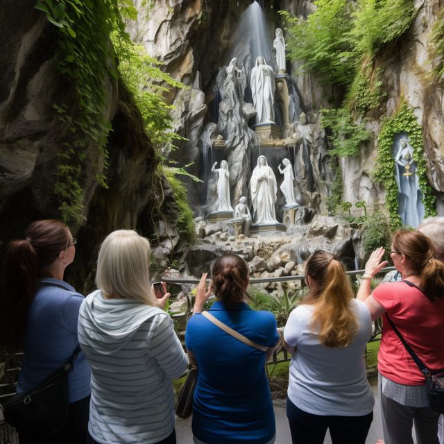 Lourdes: Sanctuary Guided Walking Tour - Visiting the Grotto