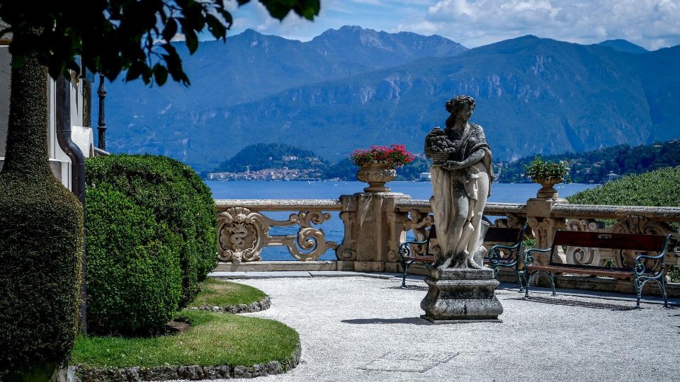 Lugano and Como Lake: Discover the Swiss City From Milan - Guided Tour of Comos Old Town