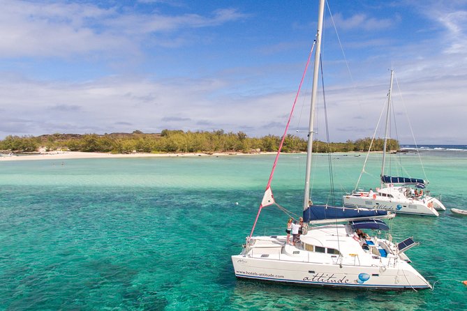 Luxury Catamaran Cruise: The Northern Islands - Departure and Pickup